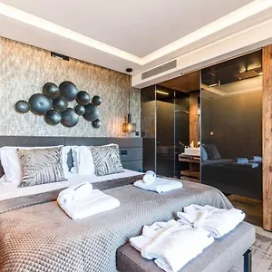 the-minipenthouse-terrace-spa.hotels-lisbon-portugal.com/