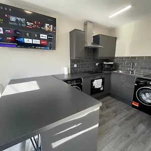 Apartment Ryan I Air I - 458 Mill Street - Free Parking, Liverpool