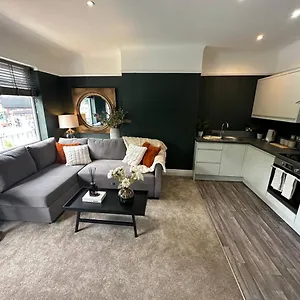 Apartment Casa Allerton, Liverpool